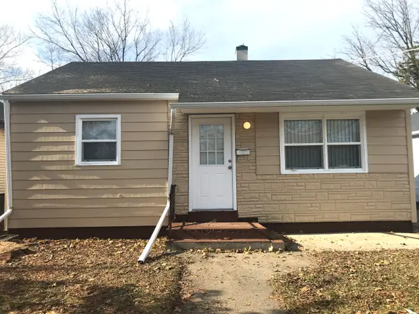 924 Pine Street, Waukegan, IL 60085