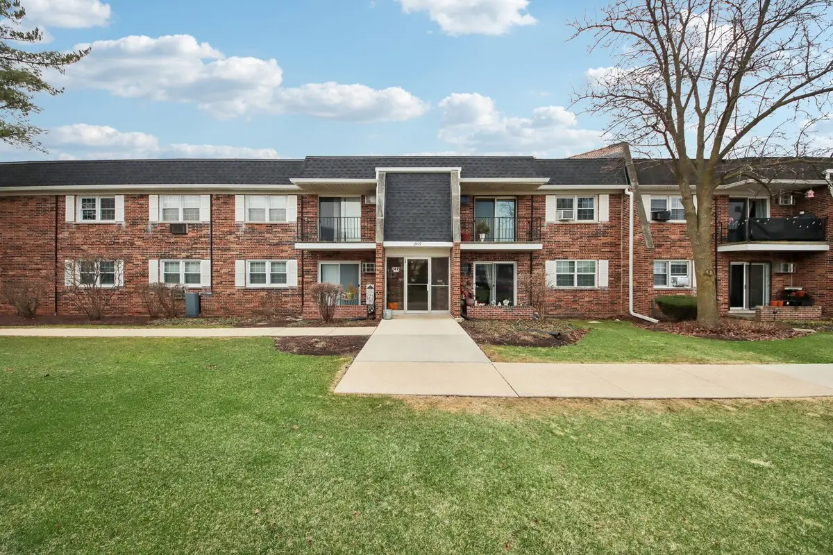 2419 Ogden Avenue #9, Downers Grove, IL 60515 - #1