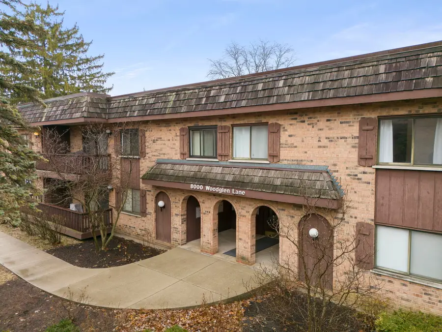 8000 Woodglen Lane #102, Downers Grove, IL 60516 - #2