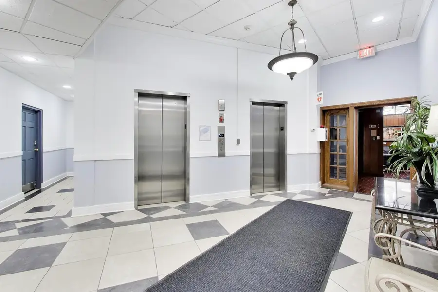 40 N Tower Road #4F, Oak Brook, IL 60523 - #3