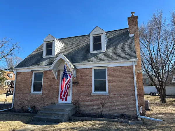 542 Sycamore Road, DeKalb, IL 60115