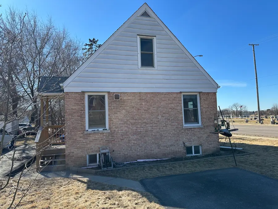 542 Sycamore Road, Dekalb, IL 60115 - #3