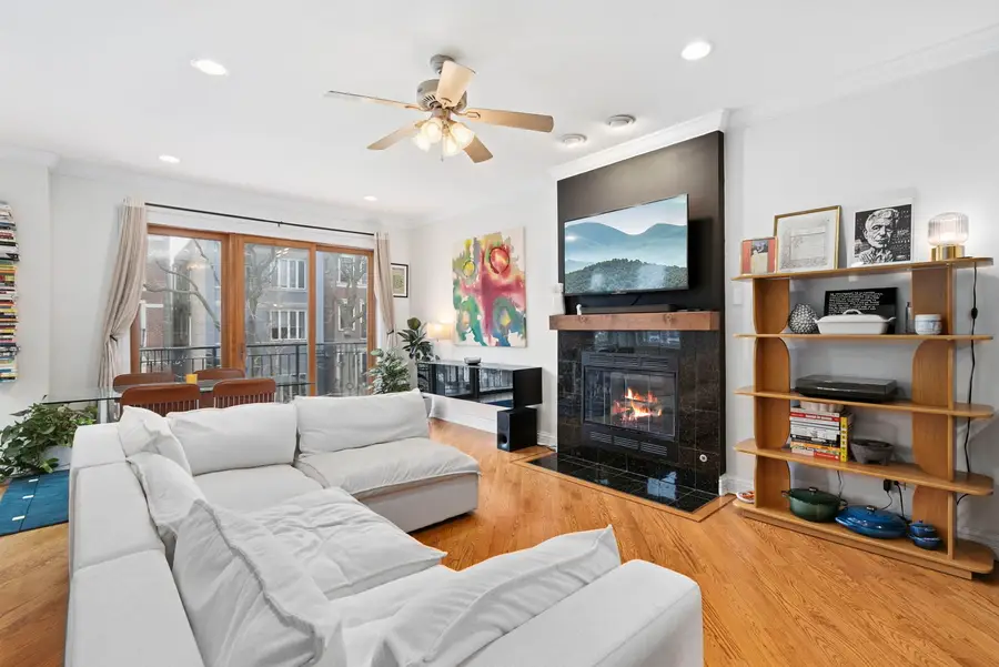 2437 W Cortez Street #2, Chicago, IL 60622 - #3