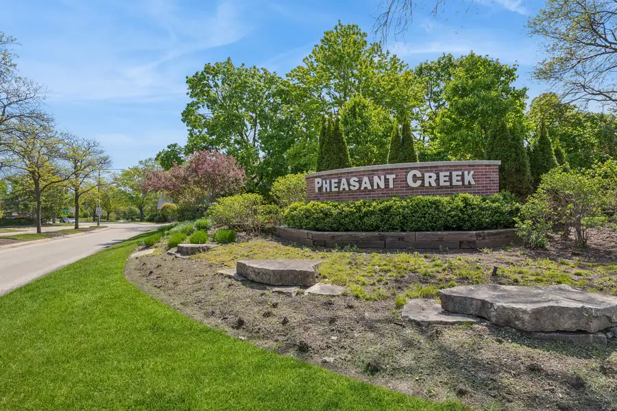 925 Spring Hill Drive #102, Northbrook, IL 60062 - #3