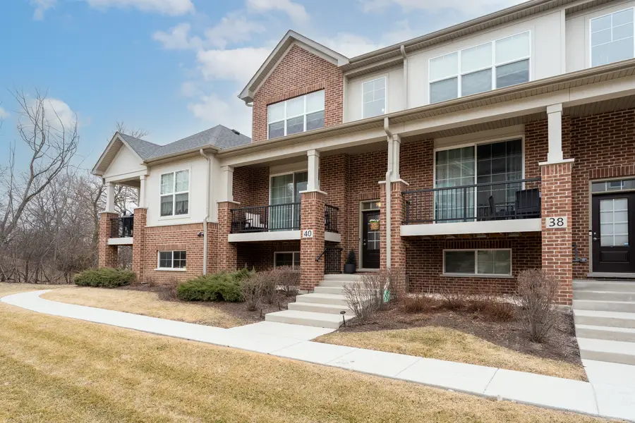 40 Woodmoor Court, Lombard, IL 60148 - #3