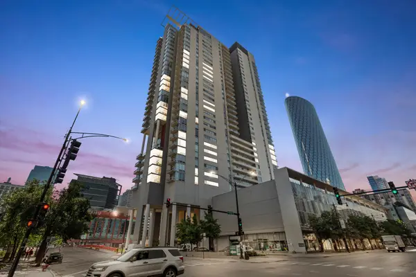 737 W Washington Boulevard #2702, Chicago, IL 60661