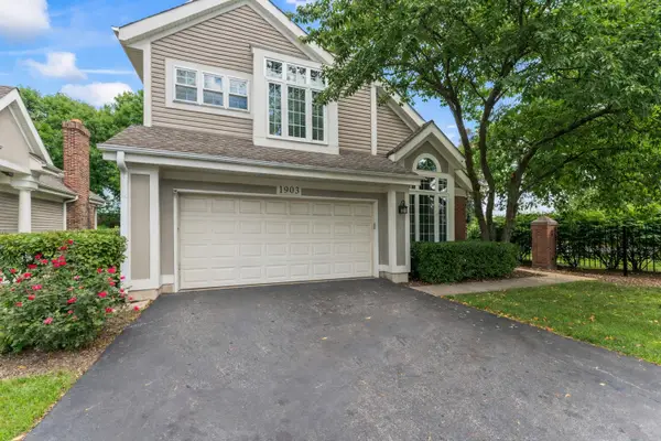1903 N Evergreen Avenue, Arlington Heights, IL 60004