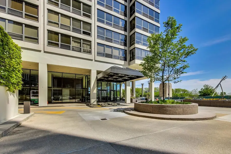 360 E Randolph Street #1007, Chicago, IL 60601 - #3