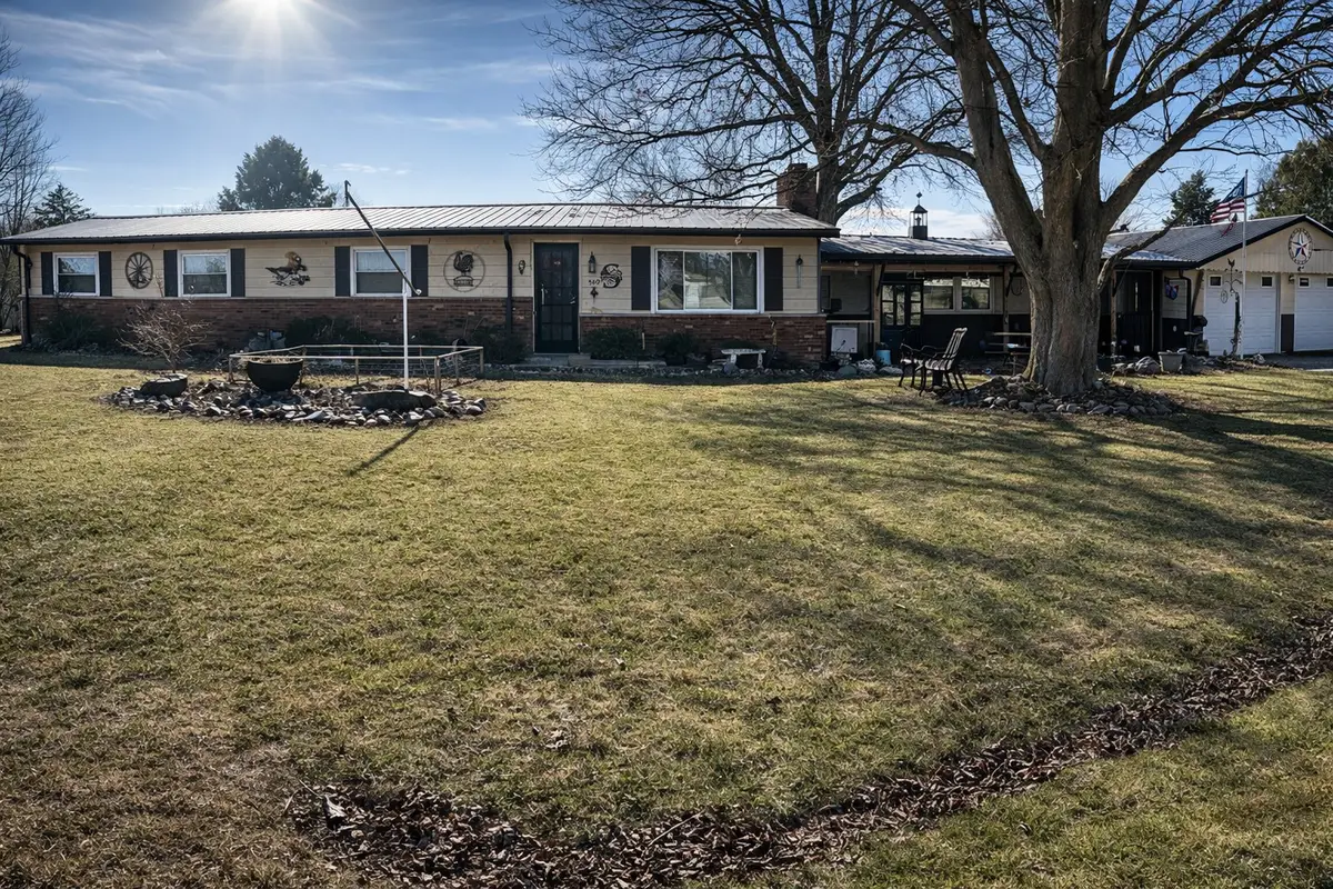 509 W Morris Street, Thomasboro, IL 61878 - #1