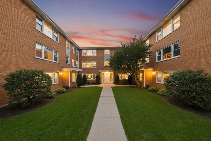 6925 W 64th Place #3F, Chicago, IL 60638 - #2