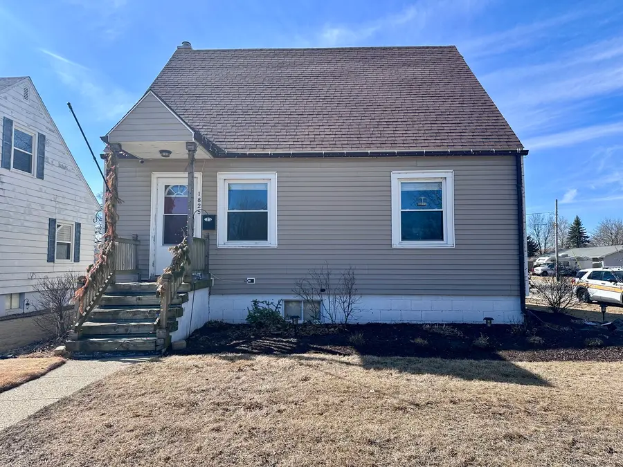 1825 18th Avenue, Sterling, IL 61081 - #2