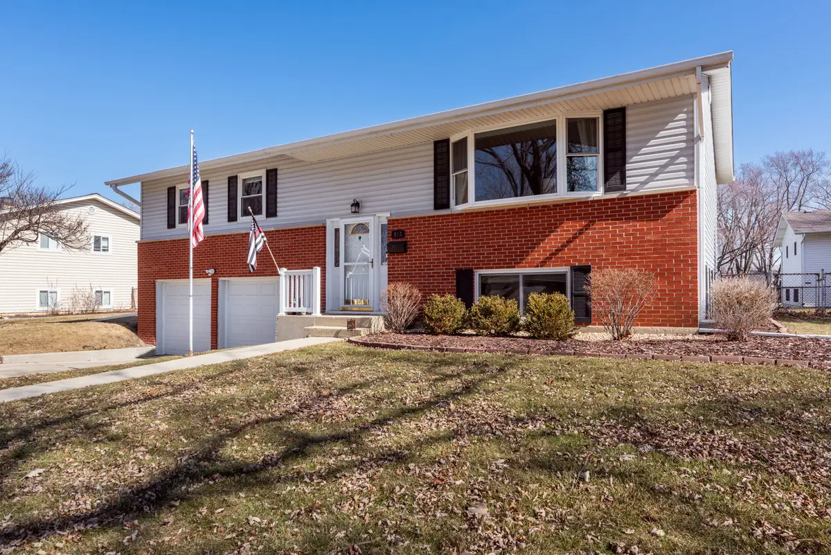 353 N Clark Drive, Palatine, IL 60074 - #1