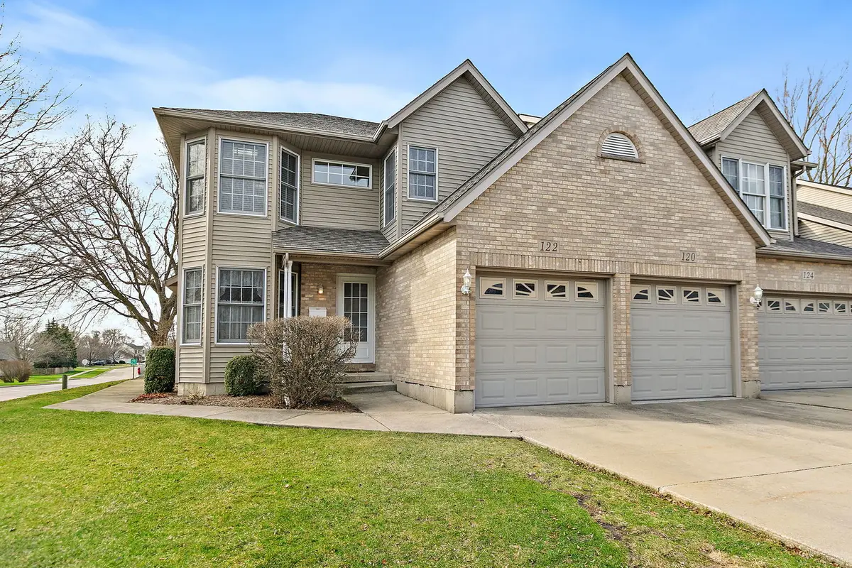 122 Mclaren Drive S, Sycamore, IL 60178 - #1