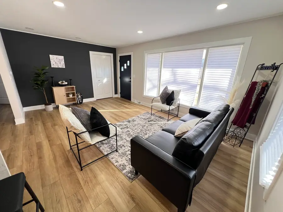 1061 S Pleasure Court, Aurora, IL 60506 - #3