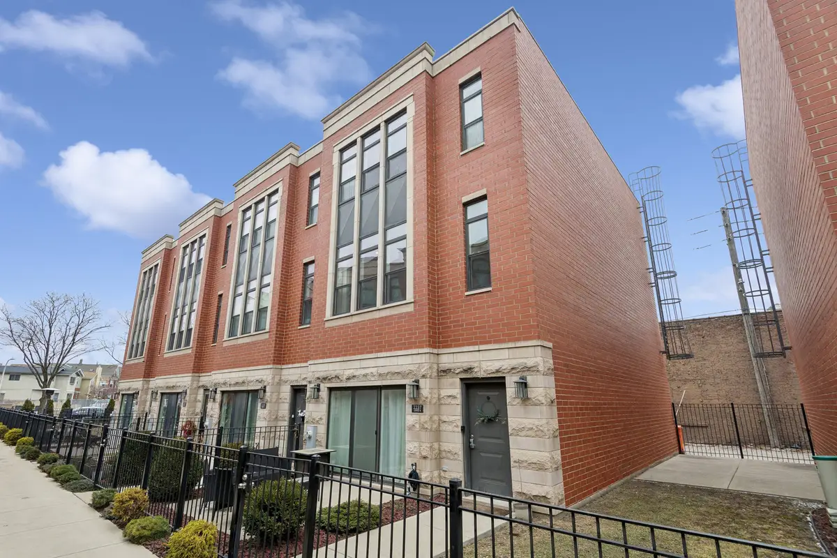2237 W Coulter Street #4, Chicago, IL 60608 - #1
