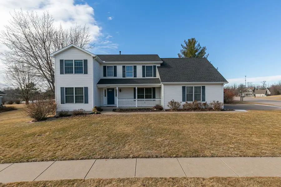 2052 Ashford Road, Bettendorf, IA 52722 - #2