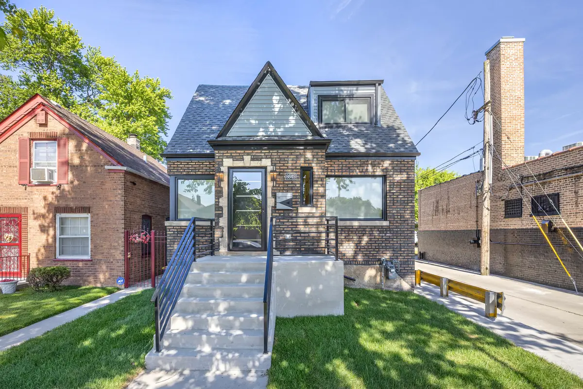 8645 S Bennett Avenue, Chicago, IL 60617 - #1