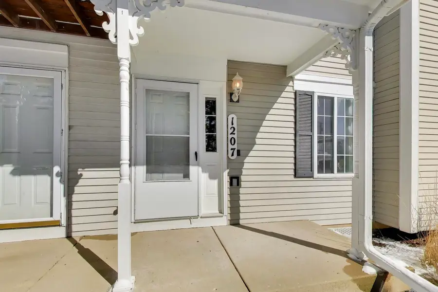 1207 Sandhurst Lane #C, South Elgin, IL 60177 - #3