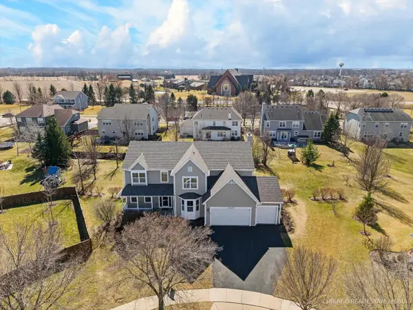 11703 Barberry Court, Huntley, IL 60142