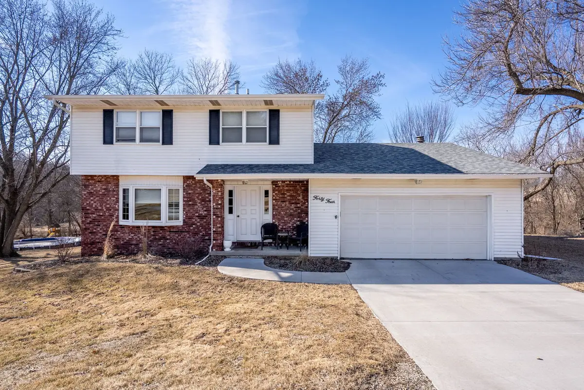44 Rainbow Drive, Bettendorf, IA 52722 - #1