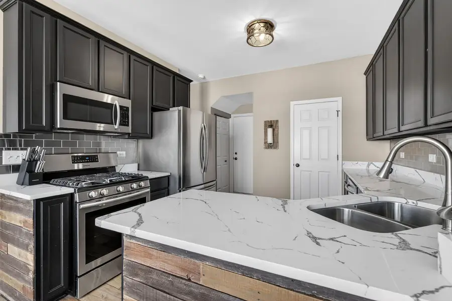 15238 Kenmare Circle, Manhattan, IL 60442 - #2