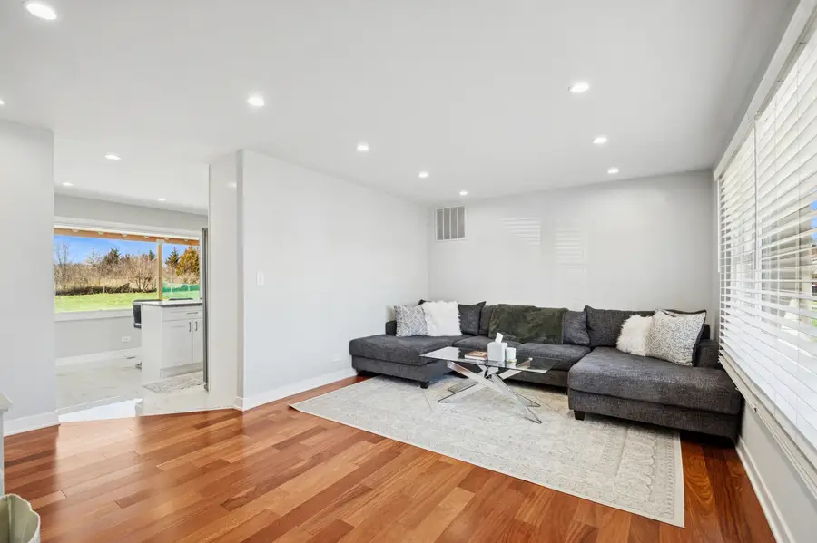 5308 Cinema Drive W, Hanover Park, IL 60133 - #2