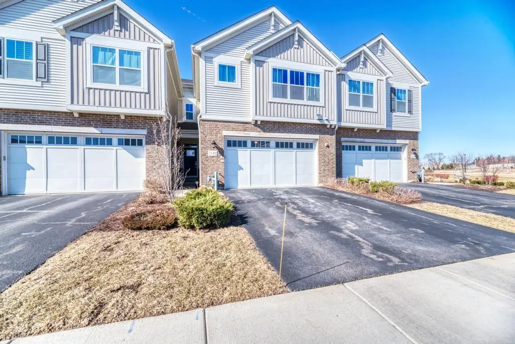 3S492 Barkley Avenue #19-4, Warrenville, IL 60555 - #1