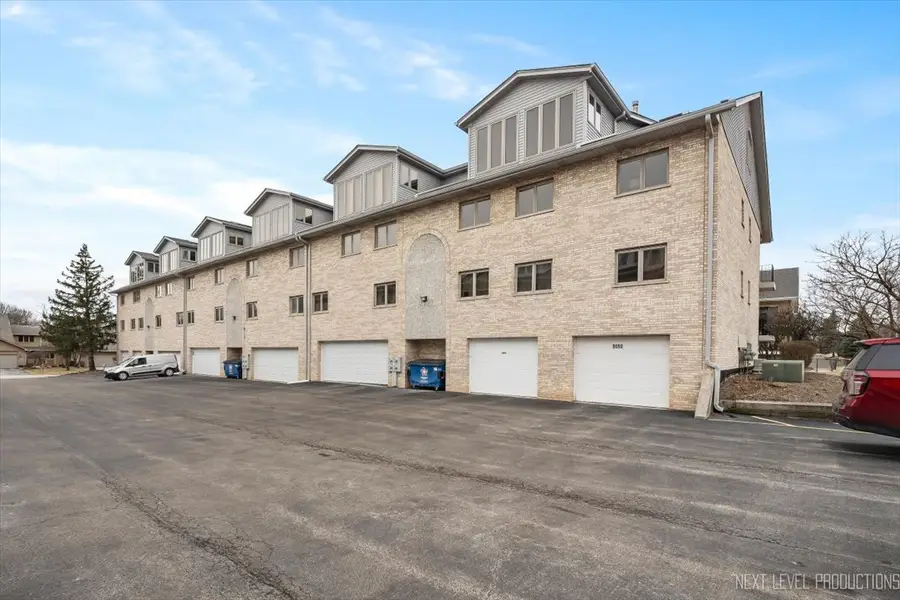 9050 Del Prado Drive #1S, Palos Hills, IL 60465 - #2