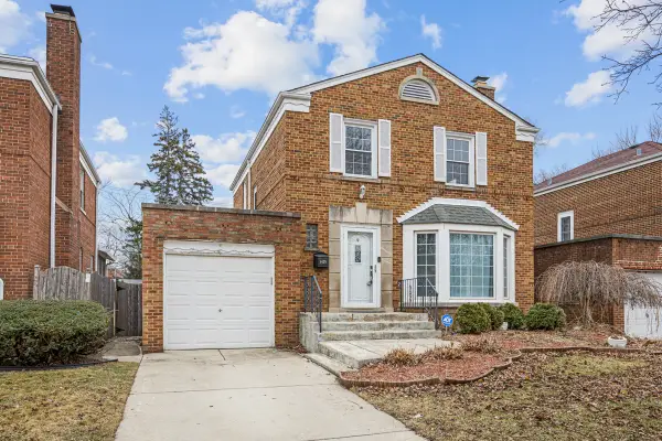 9429 S Oakley Avenue, Chicago, IL 60643