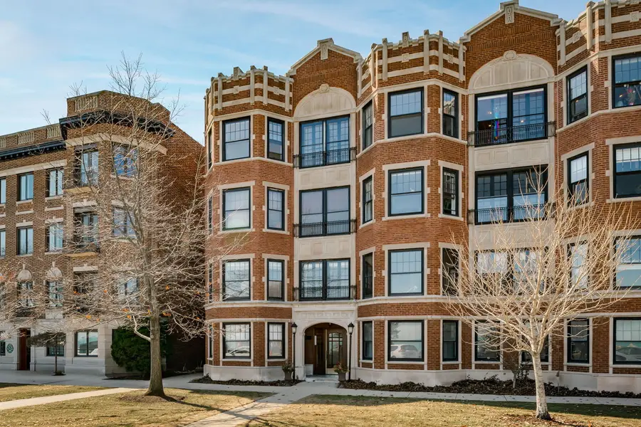 620 Sheridan Square #1, Evanston, IL 60202 - #2