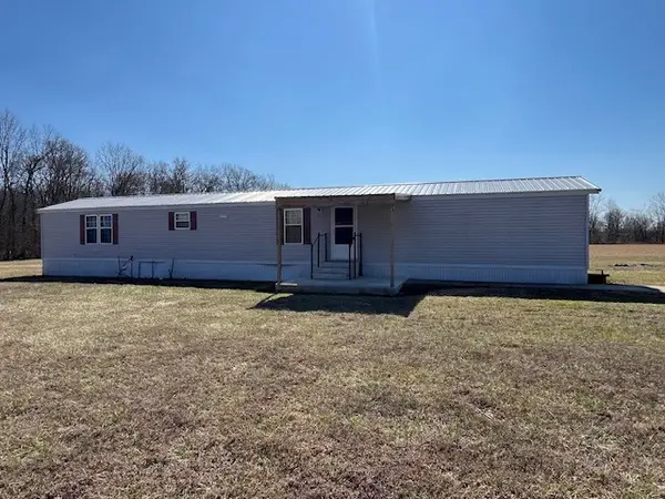 24555 Legion Road, Stonefort, IL 62987