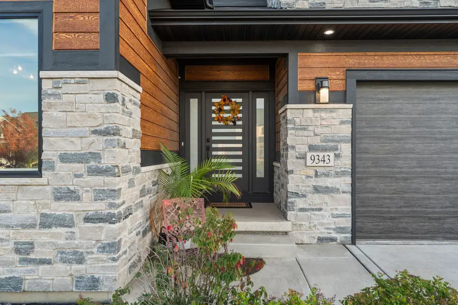 9343 Iris Drive, Saint John, IN 46373 - #3