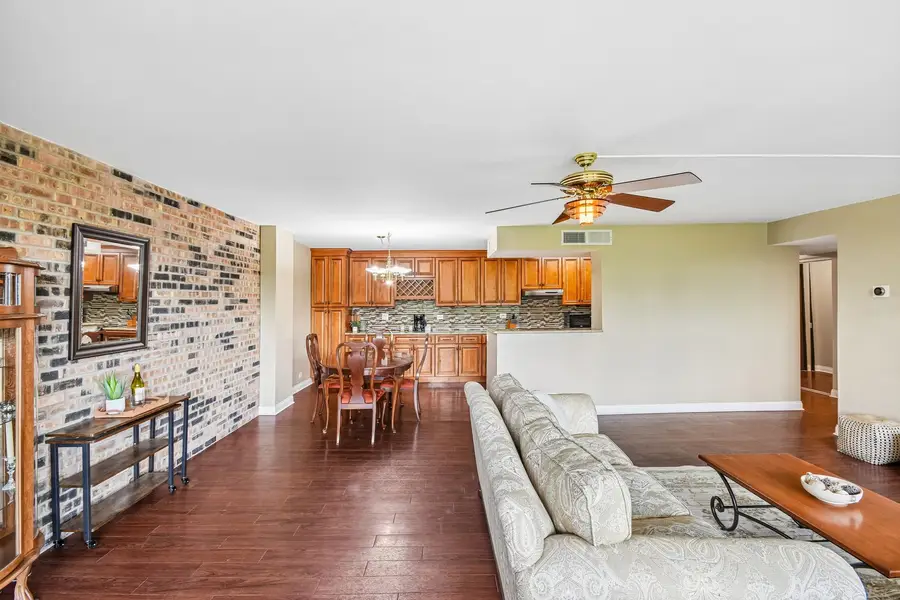 101 Bar Harbour Road #4D, Schaumburg, IL 60193 - #3