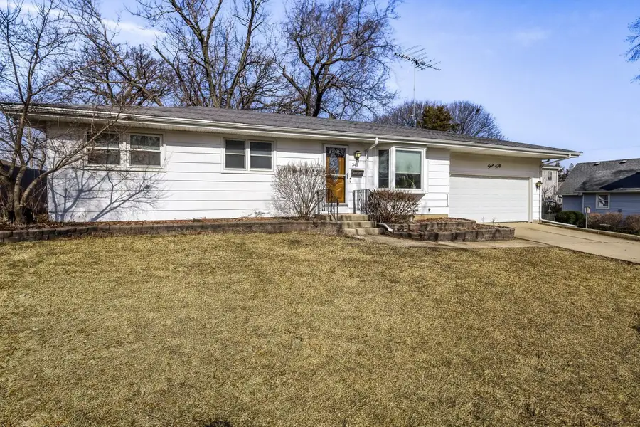 340 W Middle Street, South Elgin, IL 60177 - #2