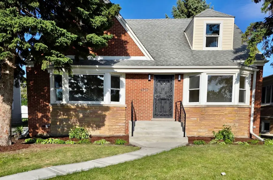 4727 N Newcastle Avenue, Harwood Heights, IL 60706 - #2