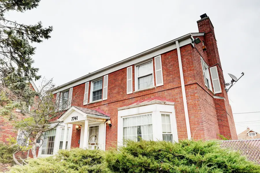 7741 S Paxton Avenue, Chicago, IL 60649 - #3