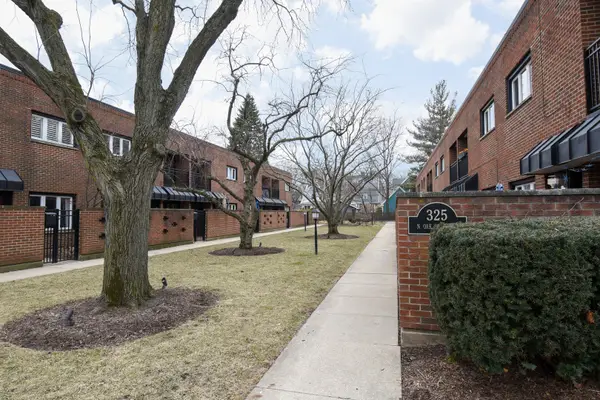 325 N Oak Park Avenue #F, Oak Park, IL 60302