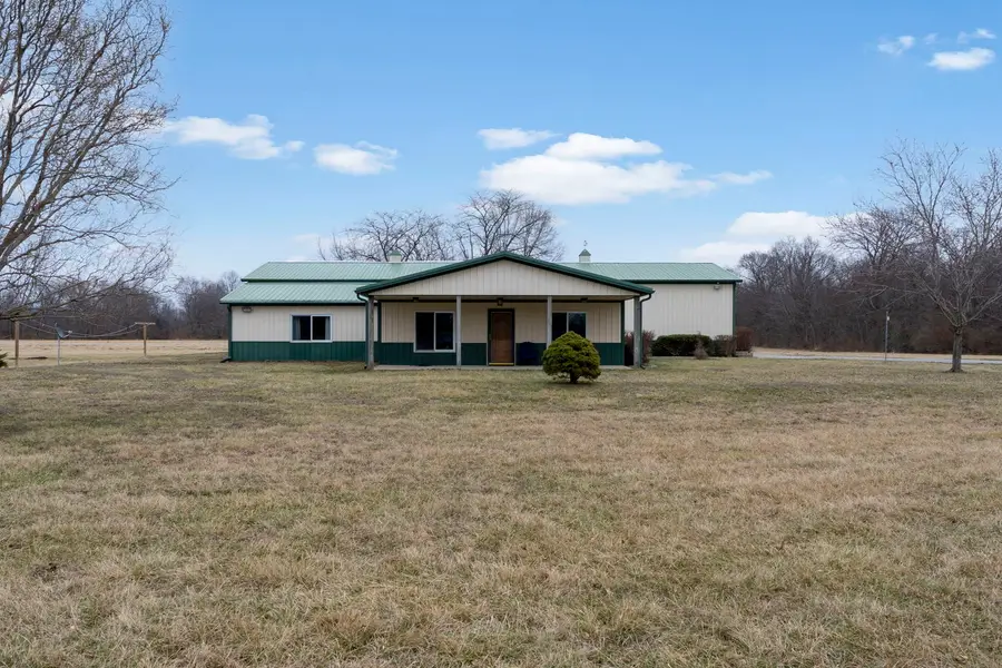 7198 Omega Road, Kinmundy, IL 62854 - #2