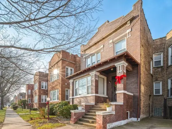 7120 S Eberhart Avenue, Chicago, IL 60619