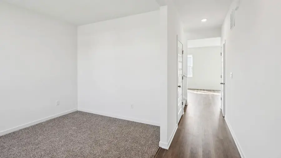 992 Sapphire Lane, Montgomery, IL 60538 - #2