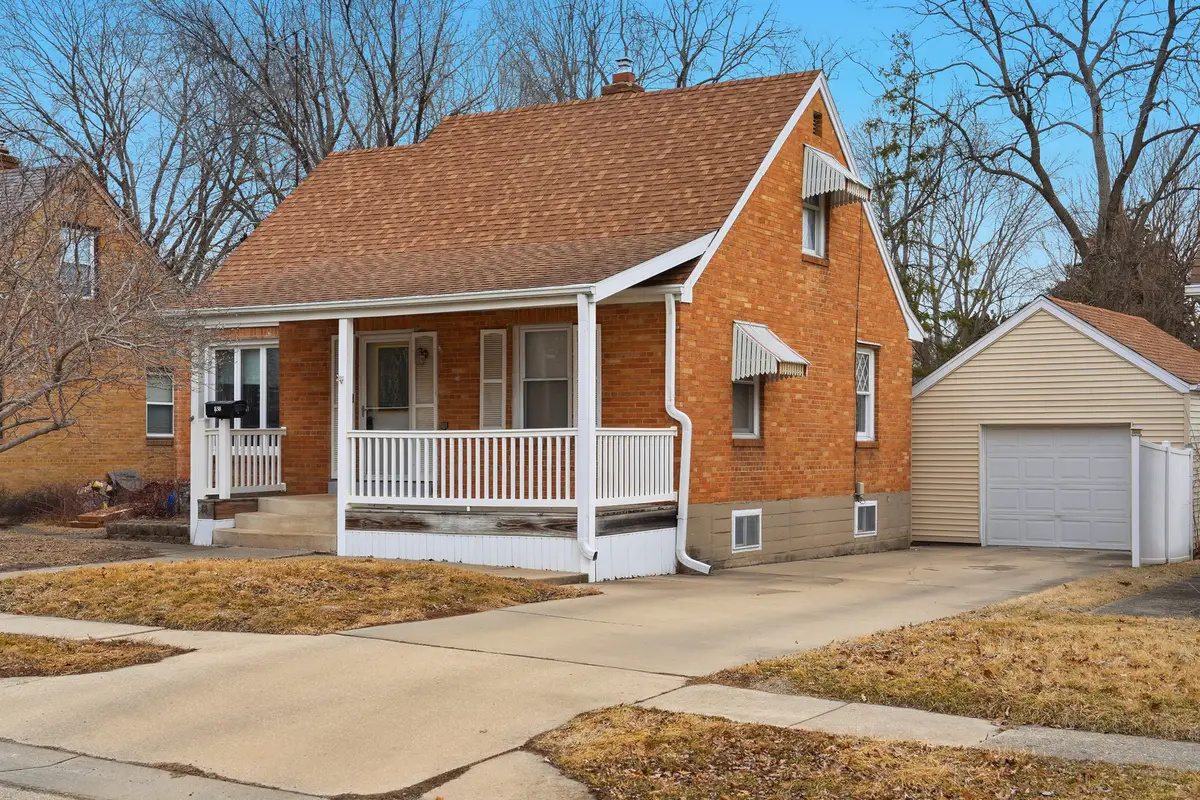 838 N Dement Avenue, Dixon, IL 61021 - #1