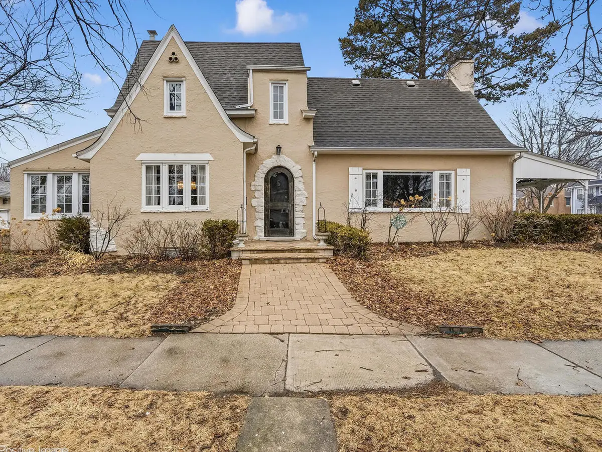 702 N Catherine Avenue, La Grange Park, IL 60526 - #1