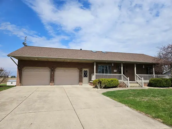 1308 W Carol Drive, Roanoke, IL 61561
