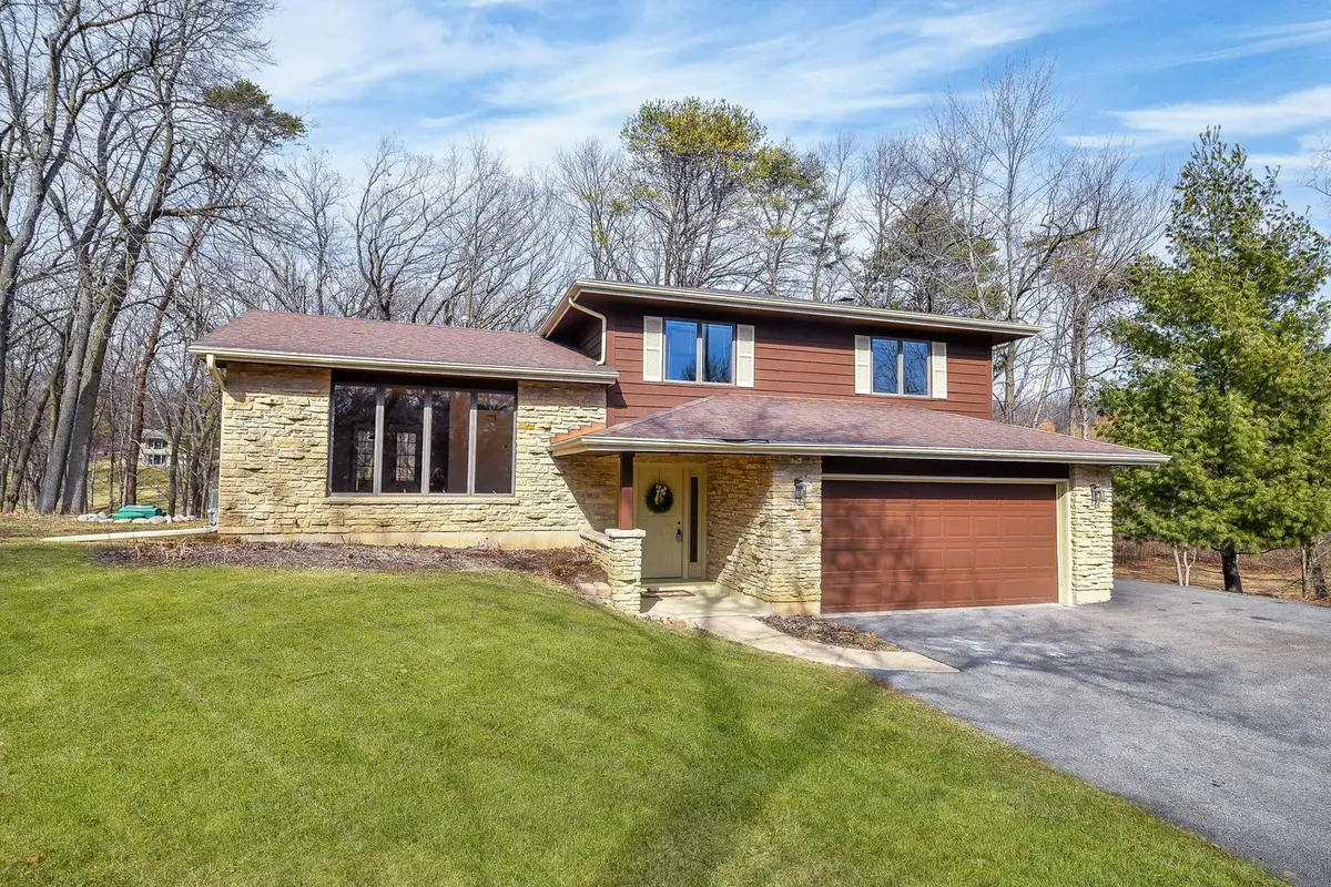 39W150 Campton Hills Drive, Saint Charles, IL 60175 - #1