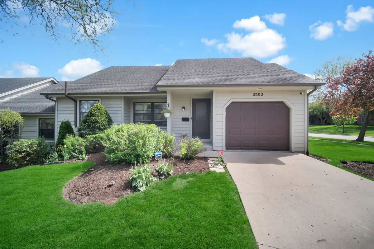 2302 Robin Lane, Elgin, IL 60123 - #1