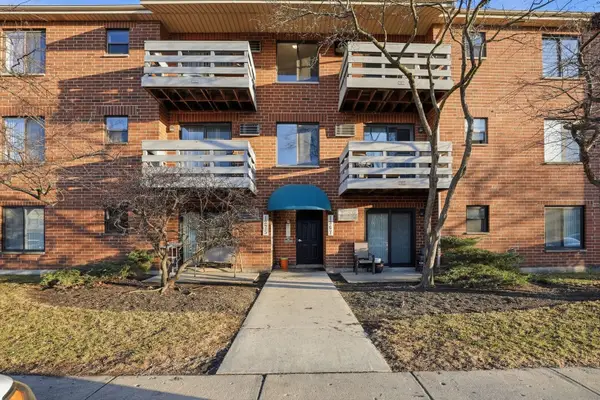 1367 N Winslowe Drive #204, Palatine, IL 60074