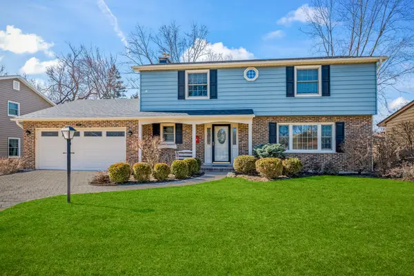 940 N Carmel Drive N, Palatine, IL 60074