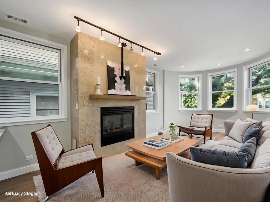 3033 N Racine Avenue #2, Chicago, IL 60657 - #3