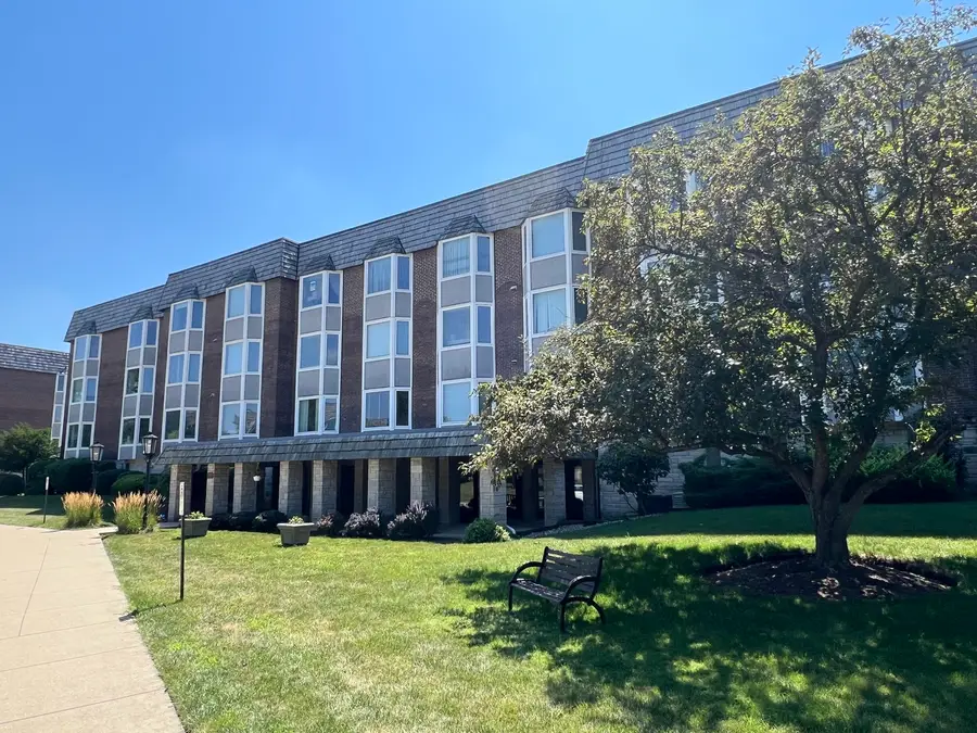 500 Thames Parkway #1F, Park Ridge, IL 60068 - #2