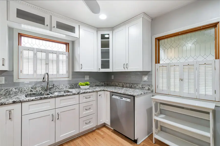 4539 Clyde Avenue, Lyons, IL 60534 - #3